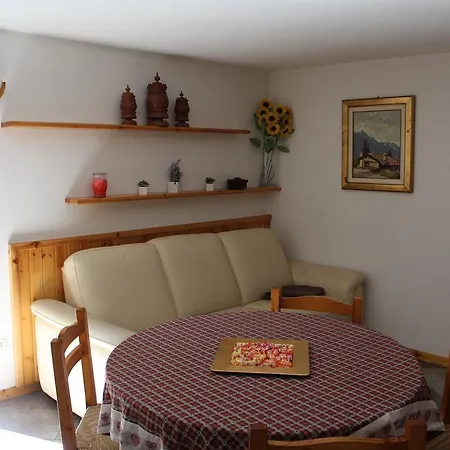 In Perfetto Stile Valdostano Apartment *